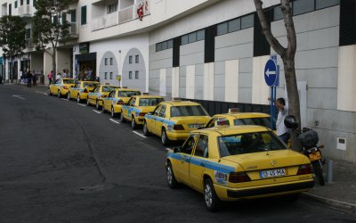Viver com a COVID-19: Transportes públicos, táxis e o uso de máscaras na Madeira